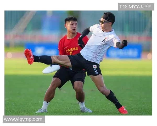 成都飞盘队团队协作引发热议赛场内外的争议与反思