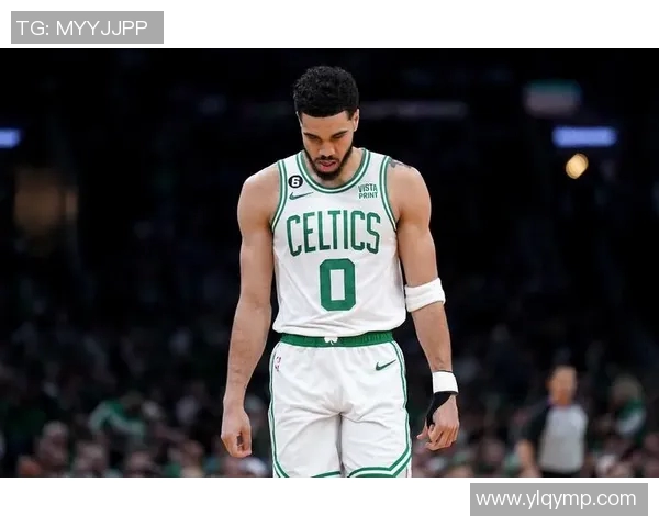 雄鹿与热火季后赛激战正酣精彩直播全程回顾与分析