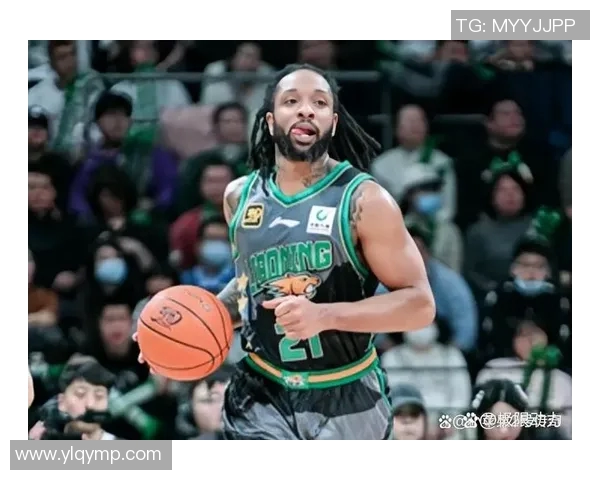 辽宁男篮迎战新疆队常规赛巅峰对决谁能笑到最后