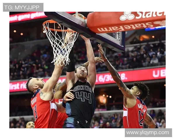 黄蜂与尼克斯精彩对决回放全程回顾与分析让我们重温比赛瞬间 黄蜂与尼克斯精彩对决回放全程回顾与分析让我们重温比赛瞬间