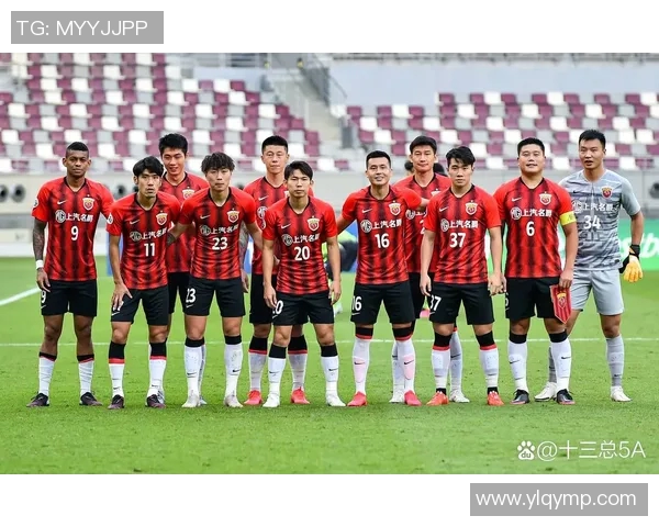 恒大与东方的激烈冲突视频揭示足球场上的紧张局势与球员情绪 恒大与东方的激烈冲突视频揭示足球场上的紧张局势与球员情绪